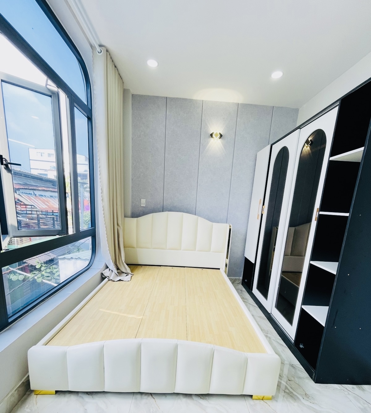 Quang Trung 4.5m x 10m, 3 tầng, 3 ngủ, đẹp, rẻ