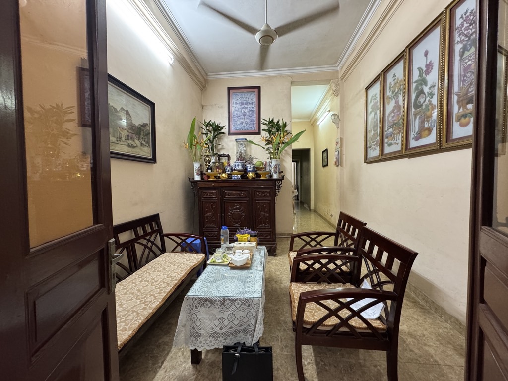 Phân lô Trần Đại Nghĩa- ô tô đỗ cửa – ô chờ thang máy – 2 thoáng trước sau