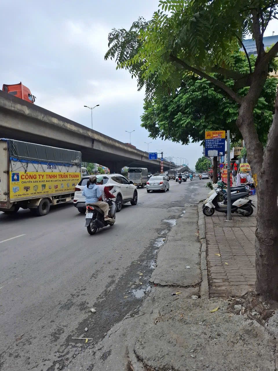 Bán nhà mặt ngõ thông - ô tô đỗ cửa đường Nguyễn Xiển 70m2 - 6 tầng - thang máy