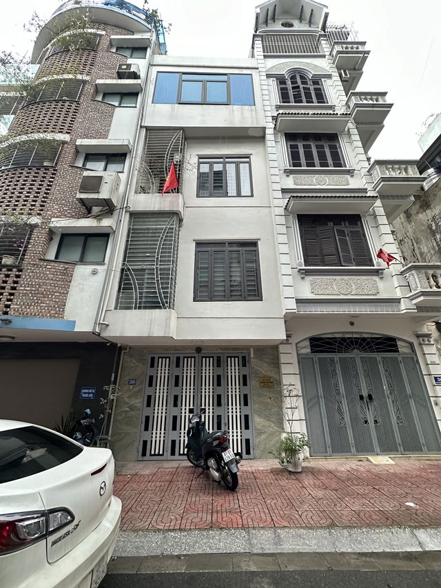 Bán nhà Tứ Liên - Tây Hồ 2 thoáng trước sau, dân xây, ở ngay, ngõ thông, ô tô tránh, kinh doanh, 3 ô tô vào nhà