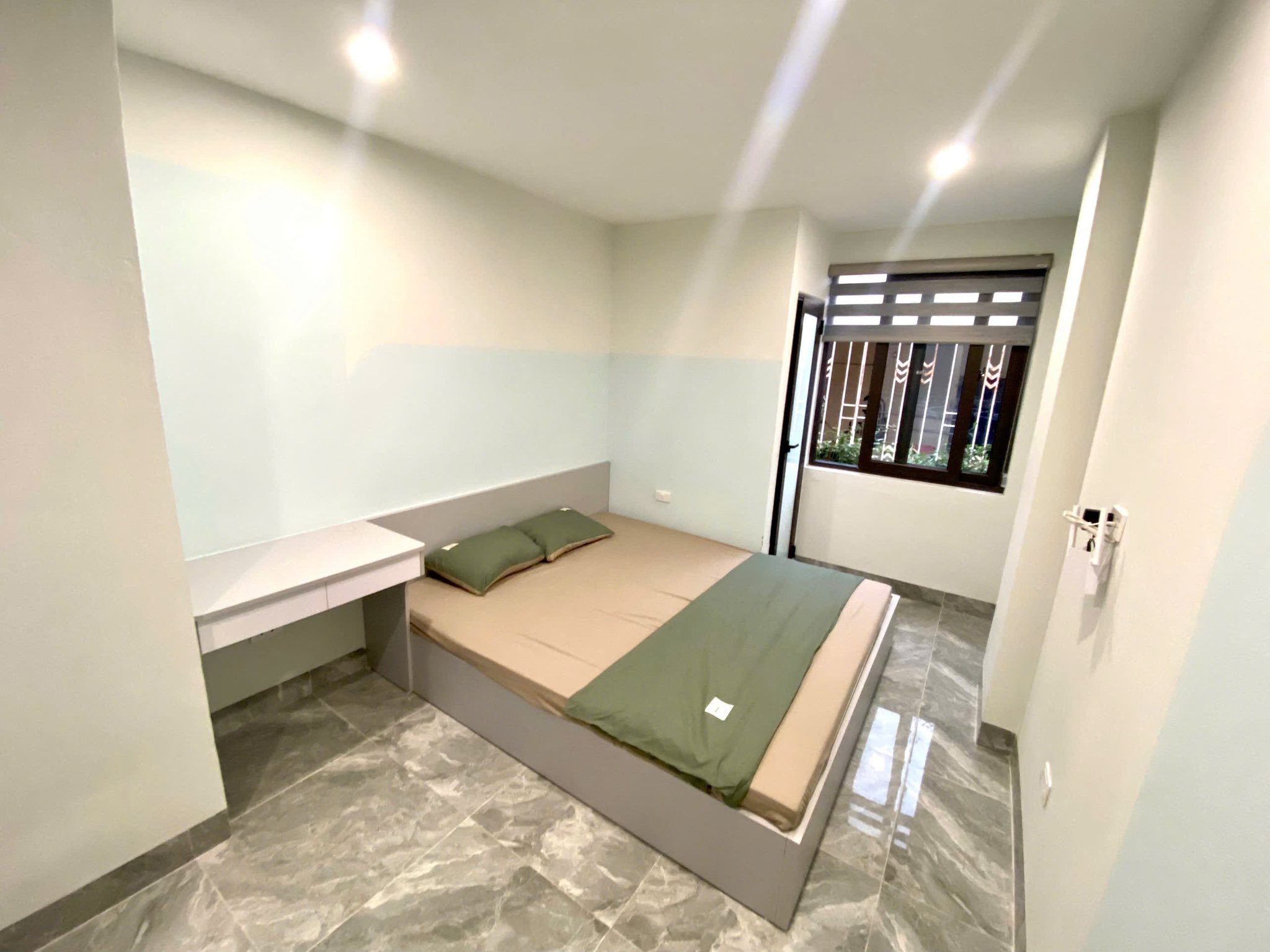 Bán tòa nhà căn hộ dịch vụ đường Trung Văn, 90m2 - 7 tầng, thang máy, 17 phòng cho thuê