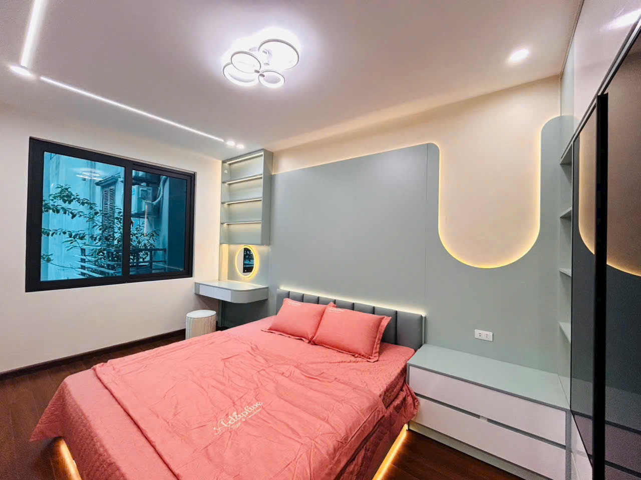 Cho thuê nhà ngõ 109 Quan Nhân, Thanh Xuân 38m2 x 4 tầng giá 15 triệu/tháng, nhà đẹp full đồ