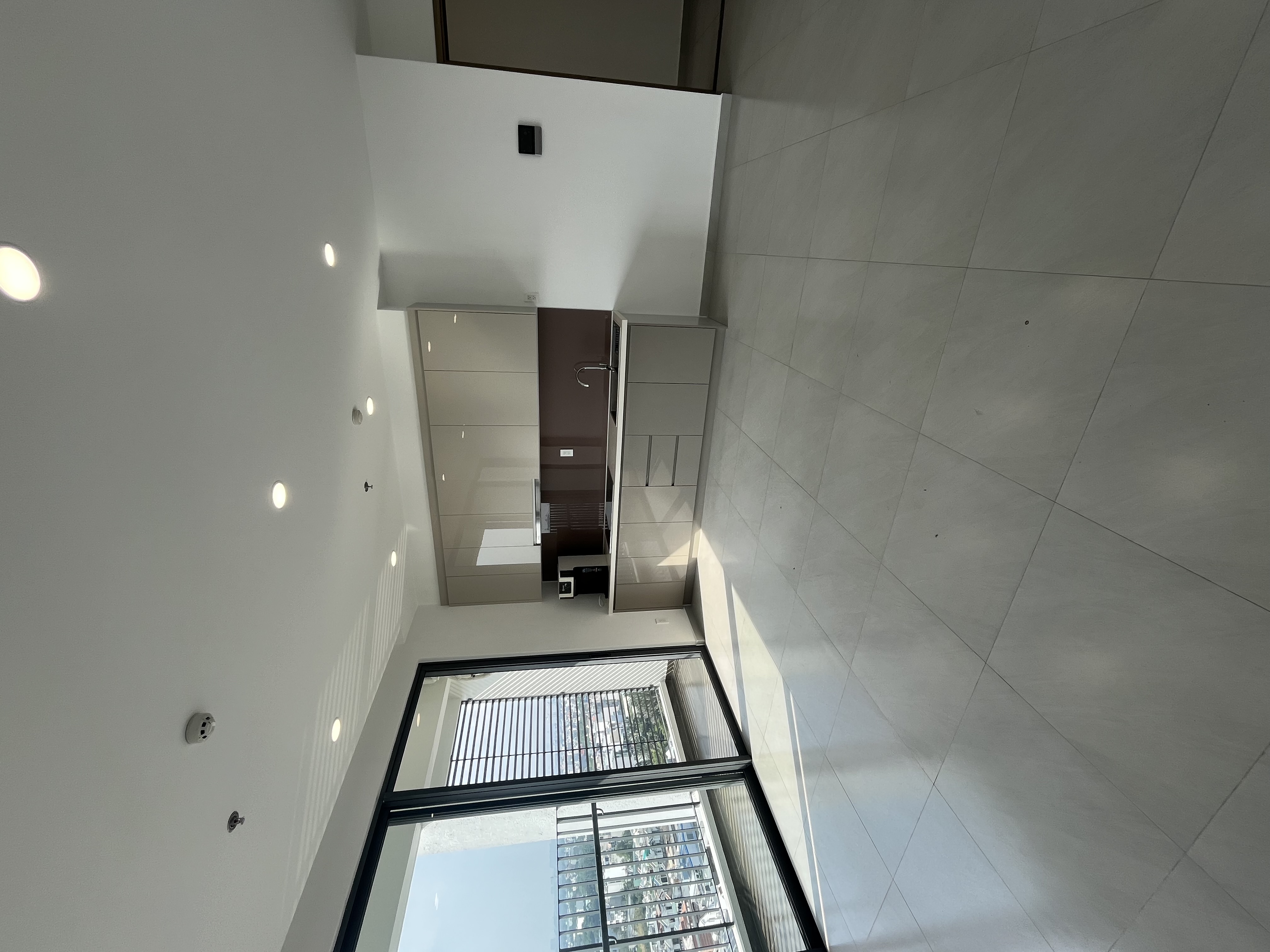 Cần bán căn hộ 100m2, số 3 Trường Lưu, Long Trường, Hồ Chí Minh