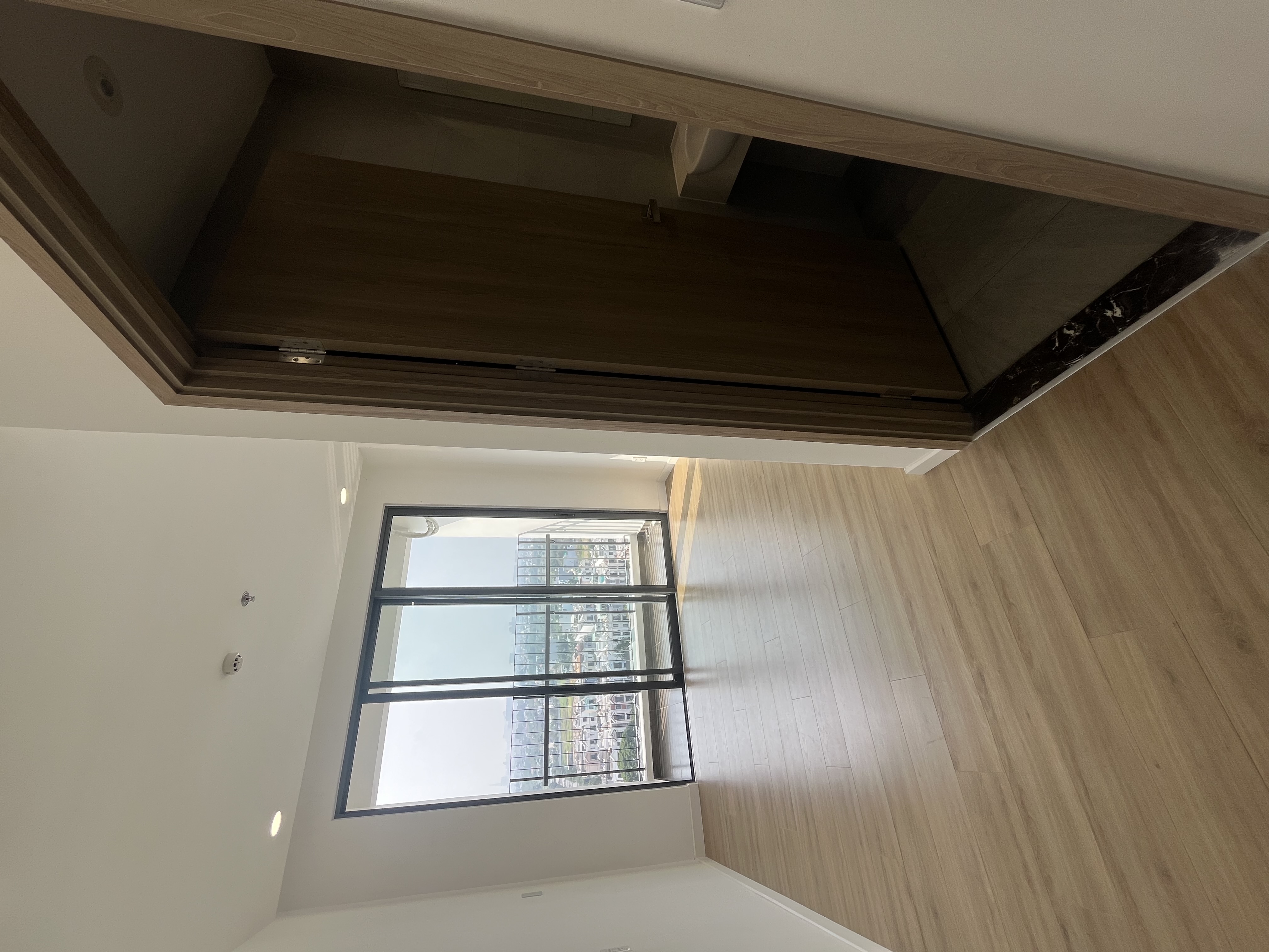 Cần bán căn hộ 100m2, số 3 Trường Lưu, Long Trường, Hồ Chí Minh