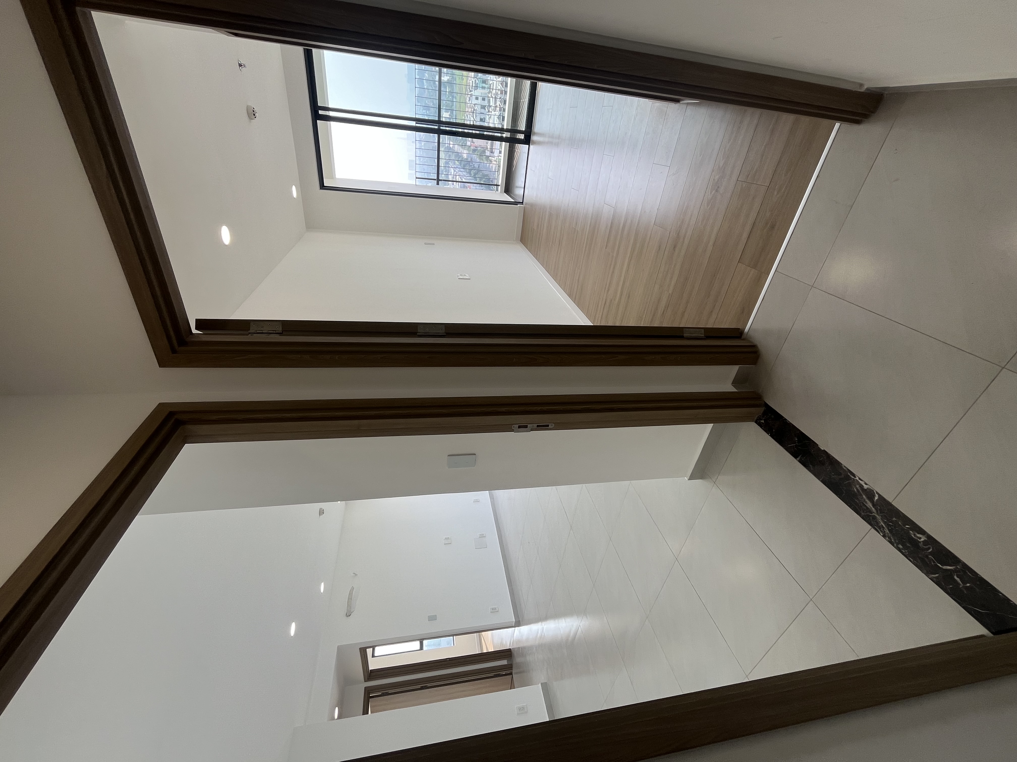 Cần bán căn hộ 100m2, số 3 Trường Lưu, Long Trường, Hồ Chí Minh