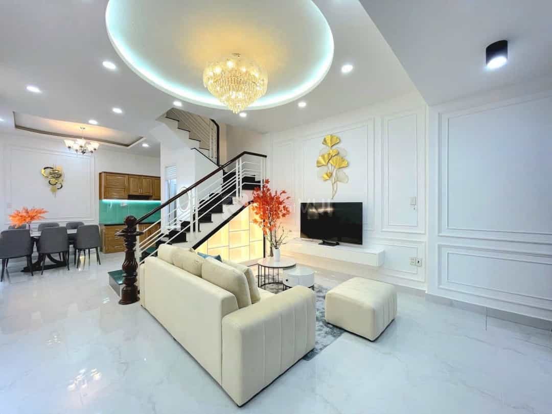 Chủ đi Mỹ định cư cần bán nhà đường Đoàn Văn Bơ