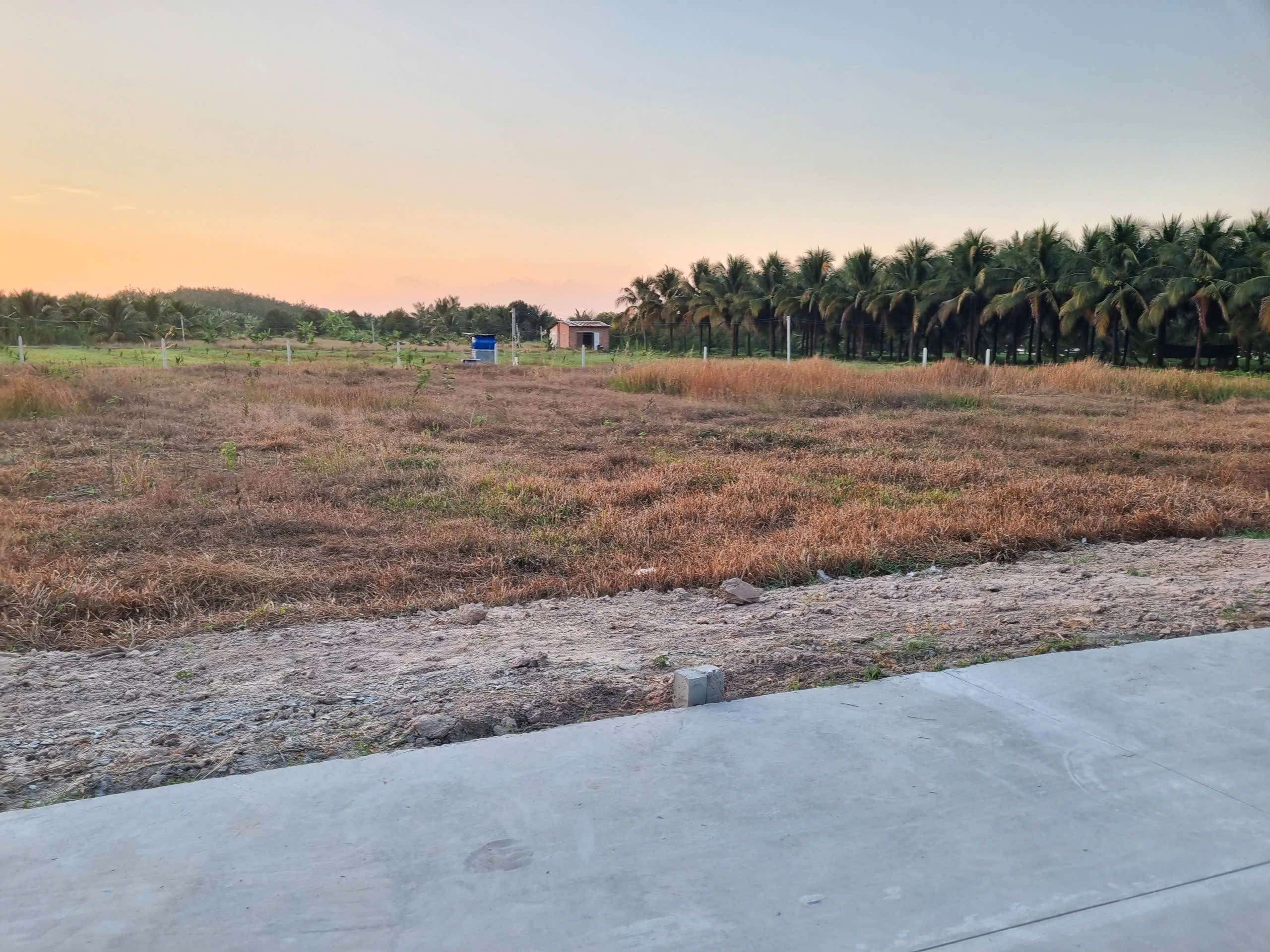 148m2 thổ cư, đường bê tông, gần chợ, gần trường học 430 triệu