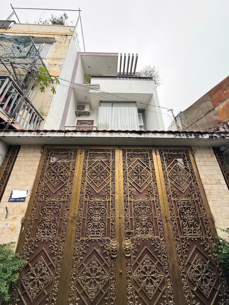 Nhà hẻm đường Sơn Kỳ, 81m2, 5m x 18m, 3 tầng nở hậu, gần Aeon Mall