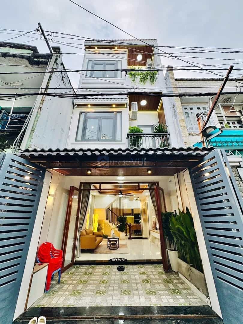 Lên sóng siêu phẩm đường Huỳnh Văn Bánh, phường 13, Phú Nhuận 49,5m2, giá 3,45 tỷ