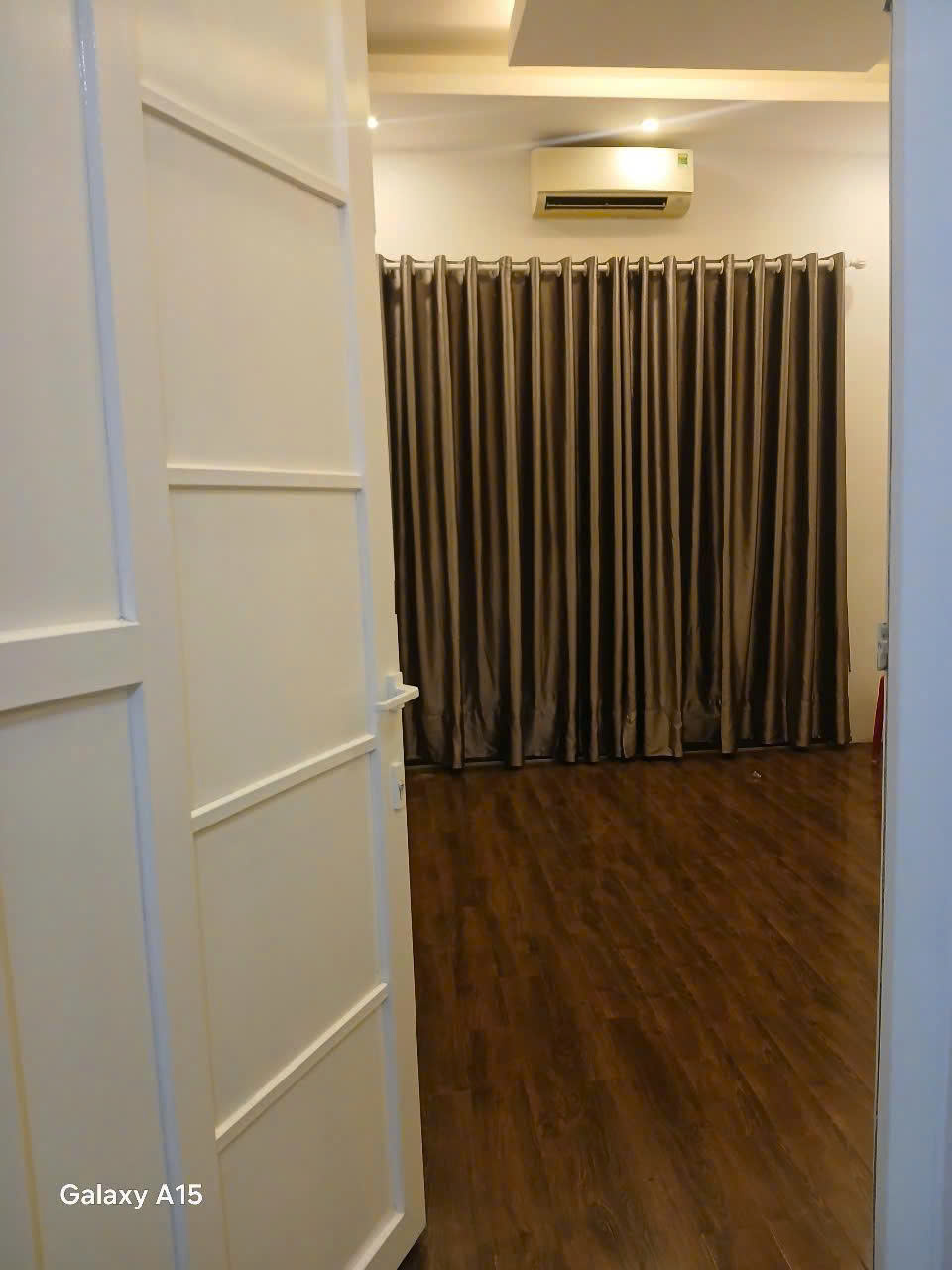 Cho thuê nhà ngõ 690 Lạc Long Quân, Tây Hồ 50m2 x 3 tầng giá 16 triệu/tháng nhà đẹp, ở ngay