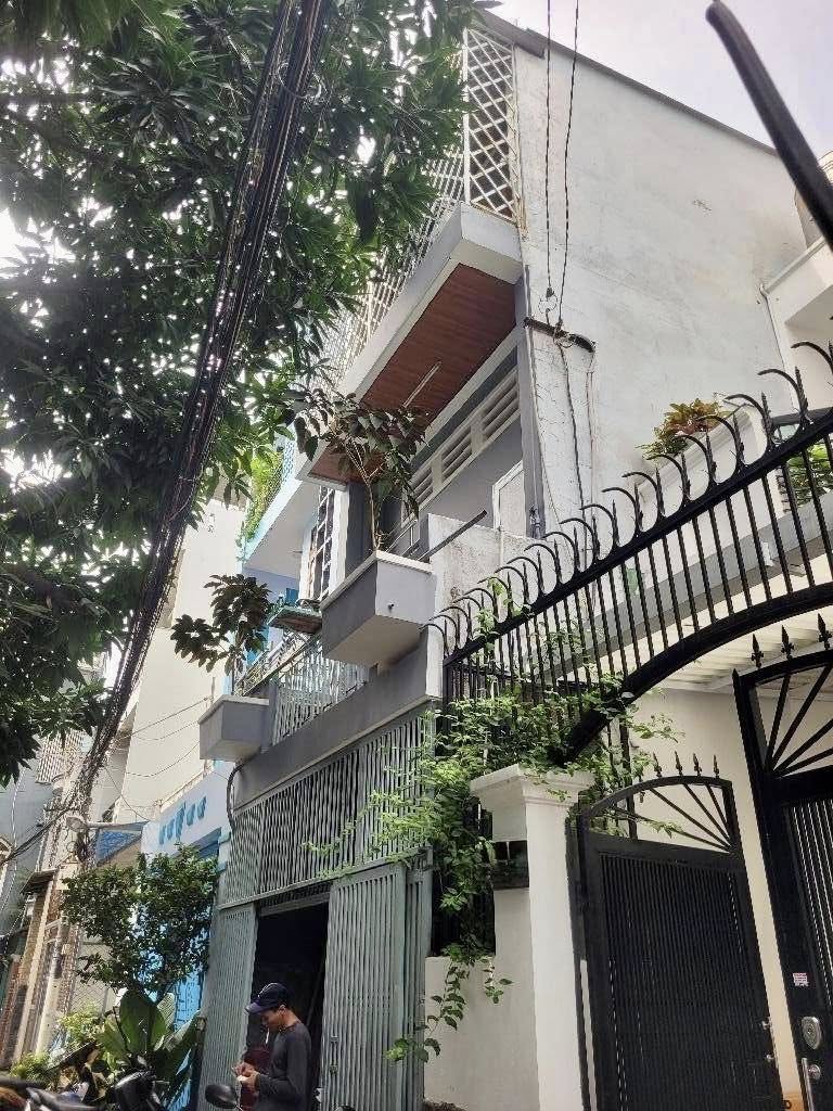 Nhà cô chú cán bộ phường Bảy Hiền - 65m2, ngang 4m, vf9 đỗ cửa, 1 - vài bước ra Bàu Cát Đôi