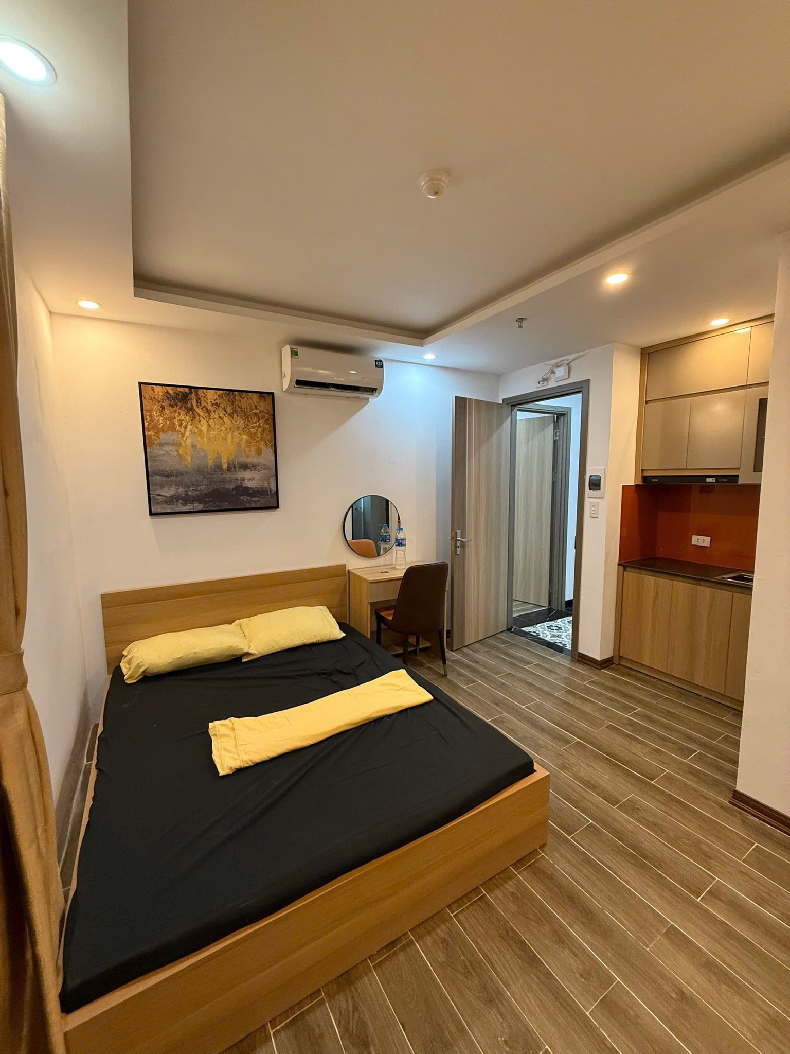 Bán tòa nhà căn hộ dịch vụ đường Bùi Xương Trạch, 82m2 xây 6 tầng, thang máy, 23 phòng ngủ