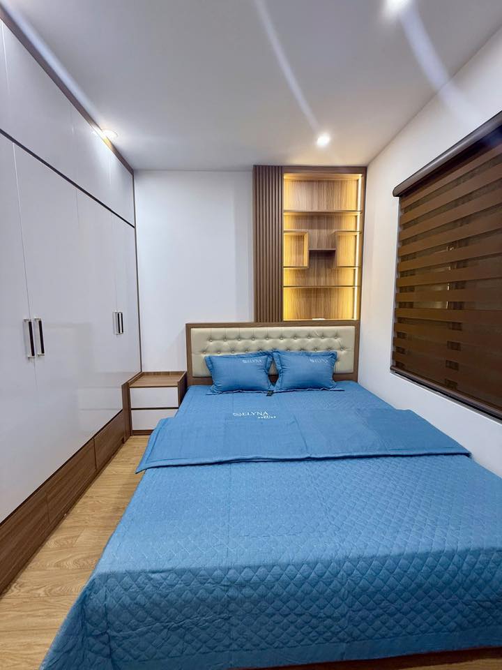 Bán nhà đường Khương Hạ, 40m2, xây 5 tầng xây mới