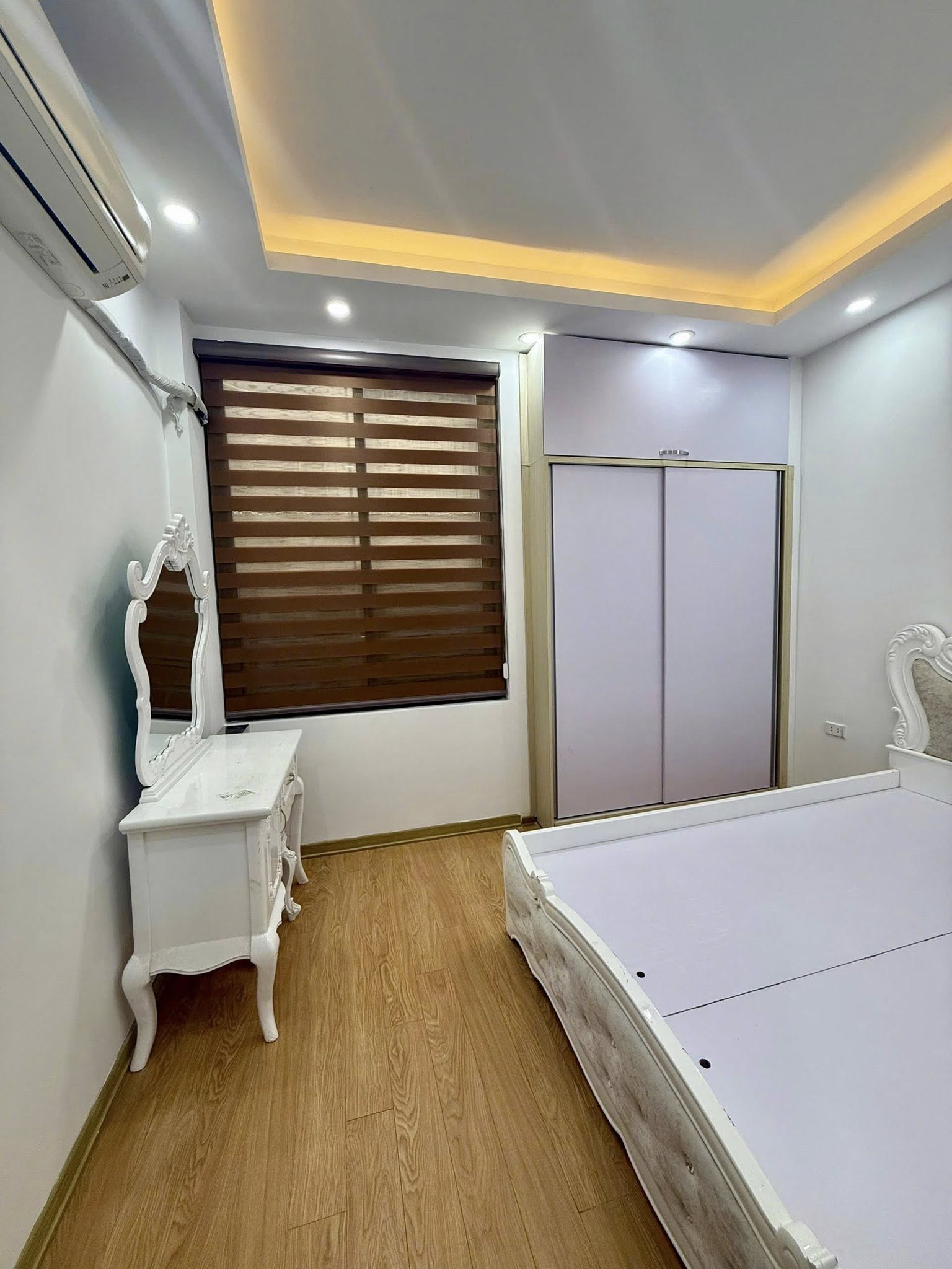 Bán nhà đường Khương Hạ, 40m2, xây 5 tầng xây mới