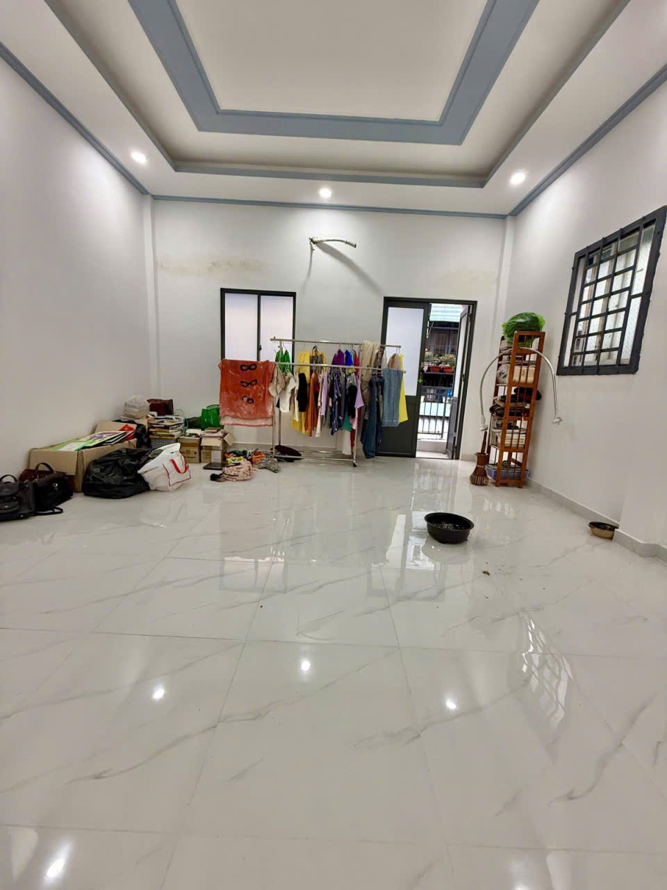 Nhà rộng hẻm xe hơi 6m, đối diện VinFast Tân Phú, giá 5.7 tỷ