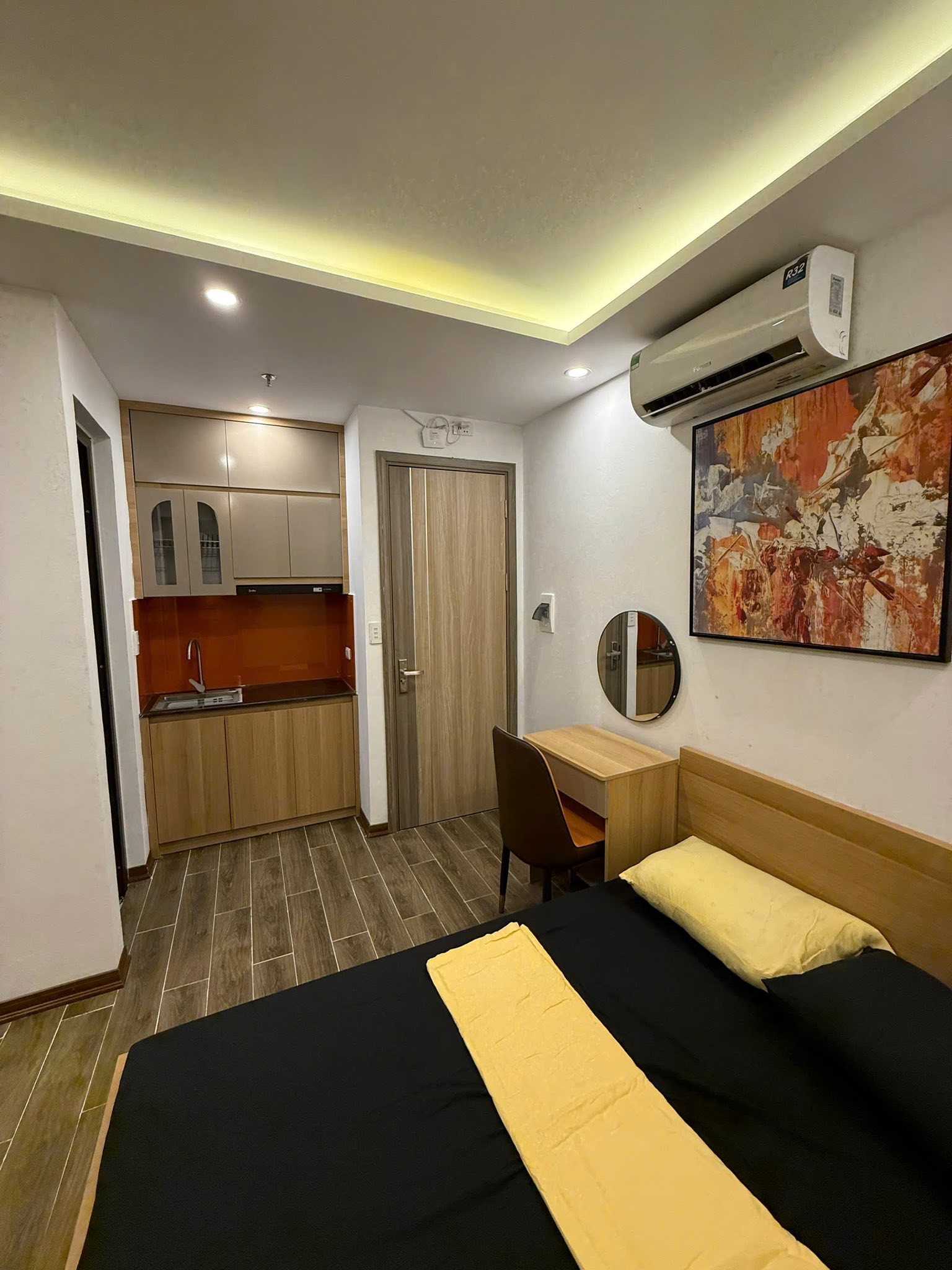 Bán tòa nhà căn hộ dịch vụ đường Bùi Xương Trạch, 82m2 xây 6 tầng, thang máy, 23 phòng ngủ