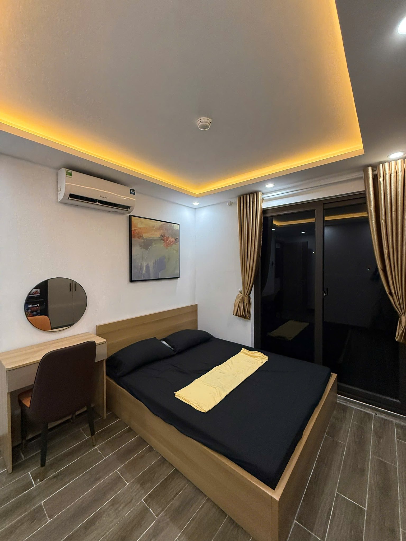 Bán tòa nhà căn hộ dịch vụ đường Bùi Xương Trạch, 82m2 xây 6 tầng, thang máy, 23 phòng ngủ