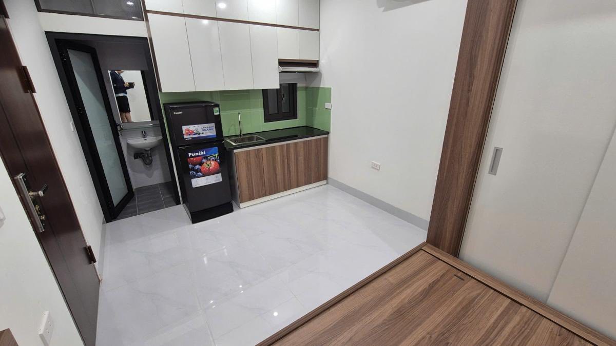 Bán tòa nhà đường Lê Trọng Tấn, 70m2, 8 tầng, thang máy, 18 phòng