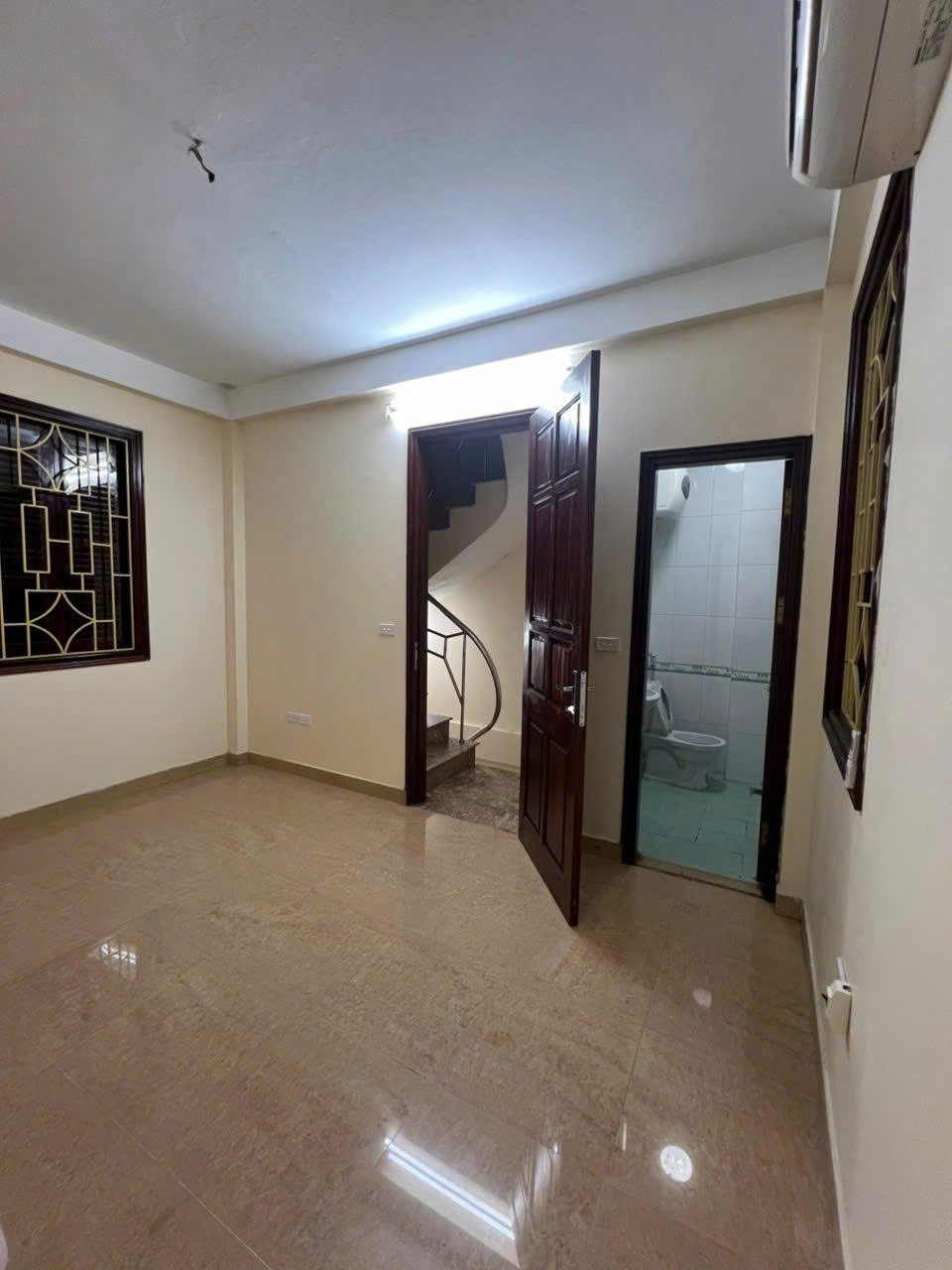 Cho thuê nhà ngõ 364 Phố Huế, Hai Bà Trưng 25m2 x 5 tầng giá 12 triệu/tháng, nhà sạch đẹp