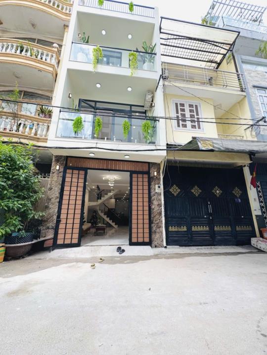 Hàng hiếm tại Hoàng Ngân, phường 16, quận 8, giá 4,5 tỷ, 50m2