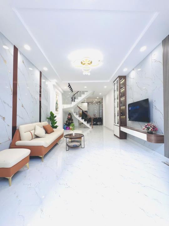 Hàng hiếm tại Hoàng Ngân, phường 16, quận 8, giá 4,5 tỷ, 50m2