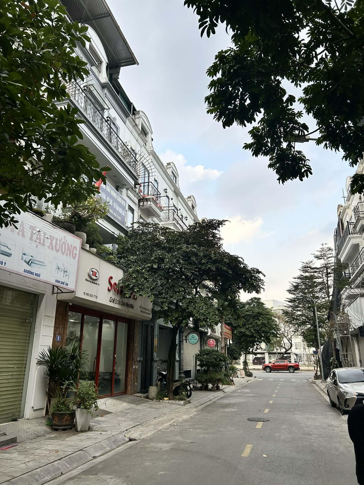 Bán nhà nguyên bản 4 tầng 90m2 mặt tiền 6m đường 11m khu Hải Phát, Trâu Quỳ, Gia Lâm