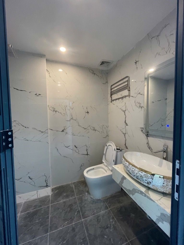 Bán nhà Nguyễn Chí Thanh, phân lô vỉa hè, 6 tầng thang máy, ngõ kinh doanh ô tô tránh, 40m2