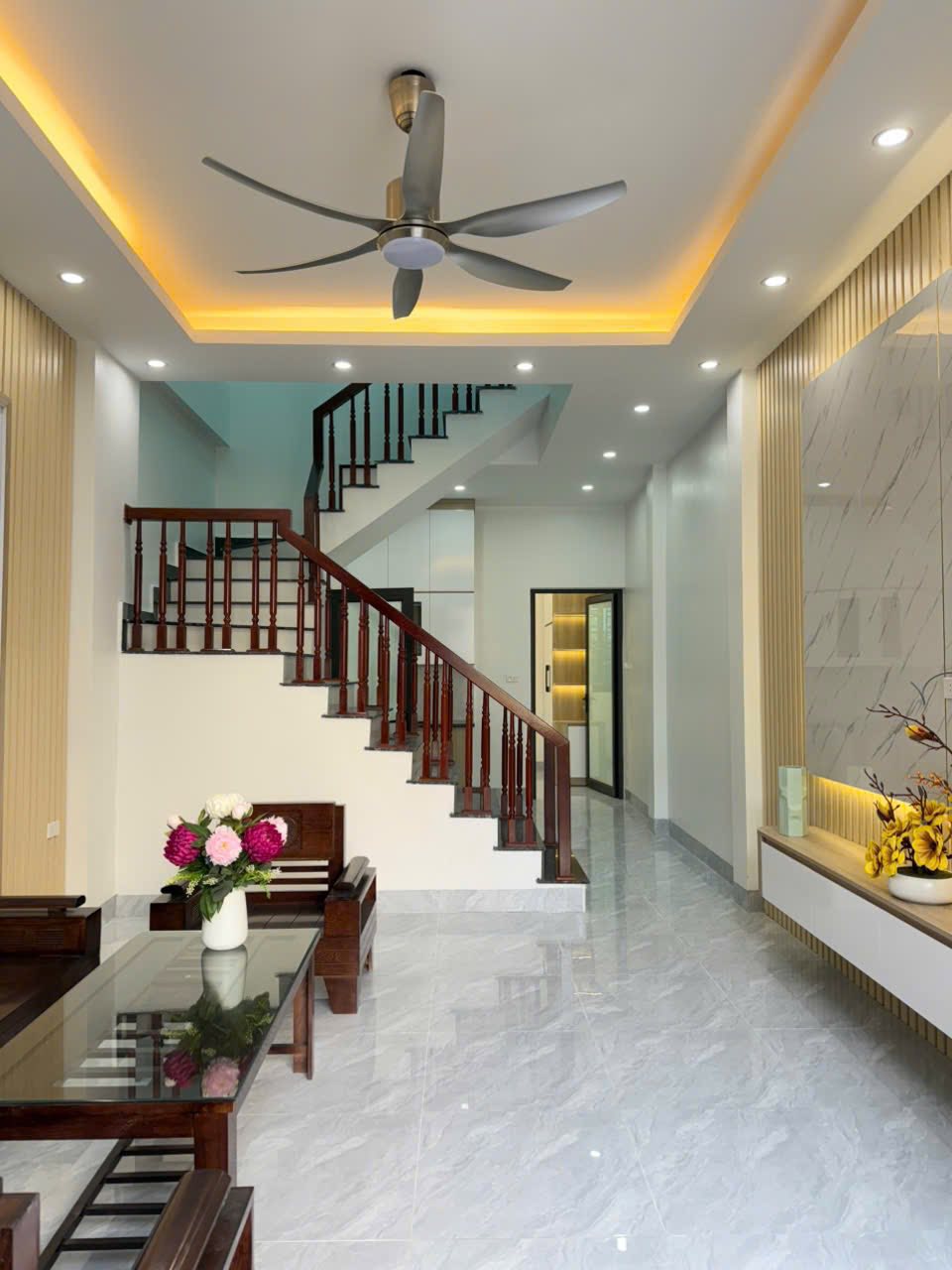 Bán căn nhà 2 tầng ngõ phố Lê Viết Hưng, Ngọc Châu, Hải Dương, 51m2, ngang 4m, 3 ngủ, 2 vệ sinh