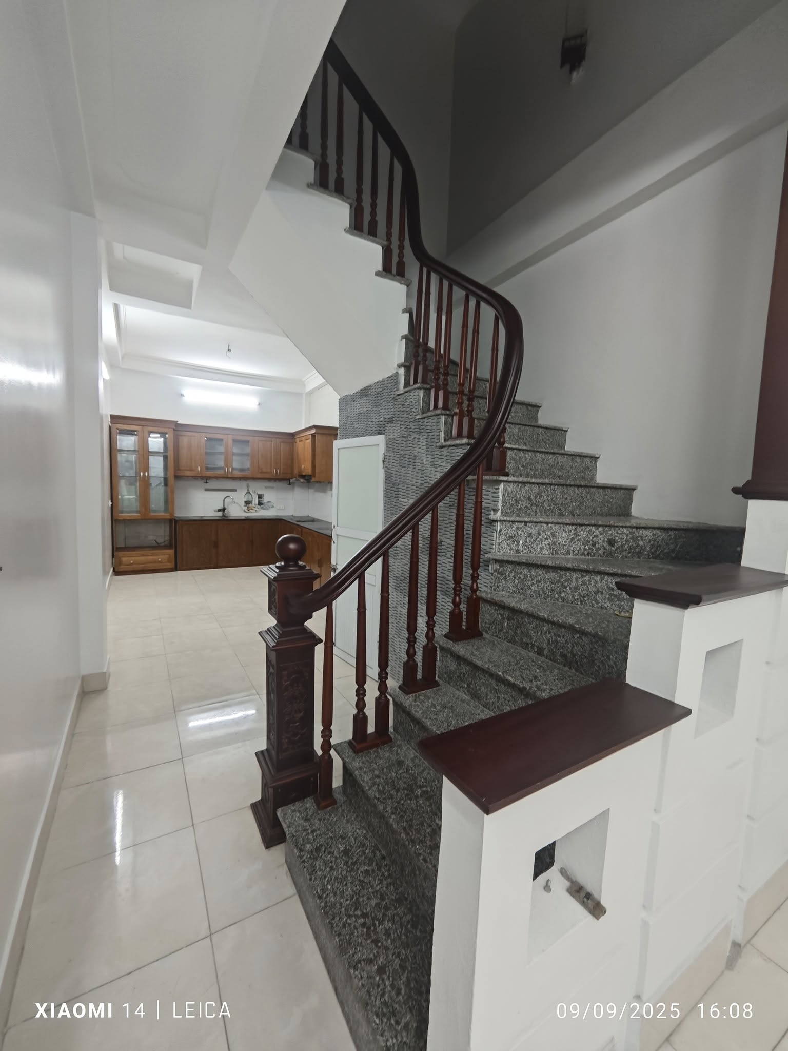 Bán nhà Thọ Am - Liên Ninh 3 tầng dân xây 46m2, ngõ thông tứ tung