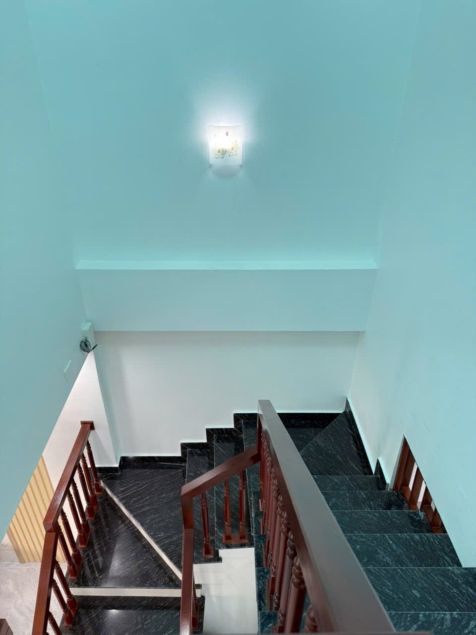 Bán căn nhà 2 tầng ngõ phố Lê Viết Hưng, Ngọc Châu, Hải Dương, 51m2, ngang 4m, 3 ngủ, 2 vệ sinh