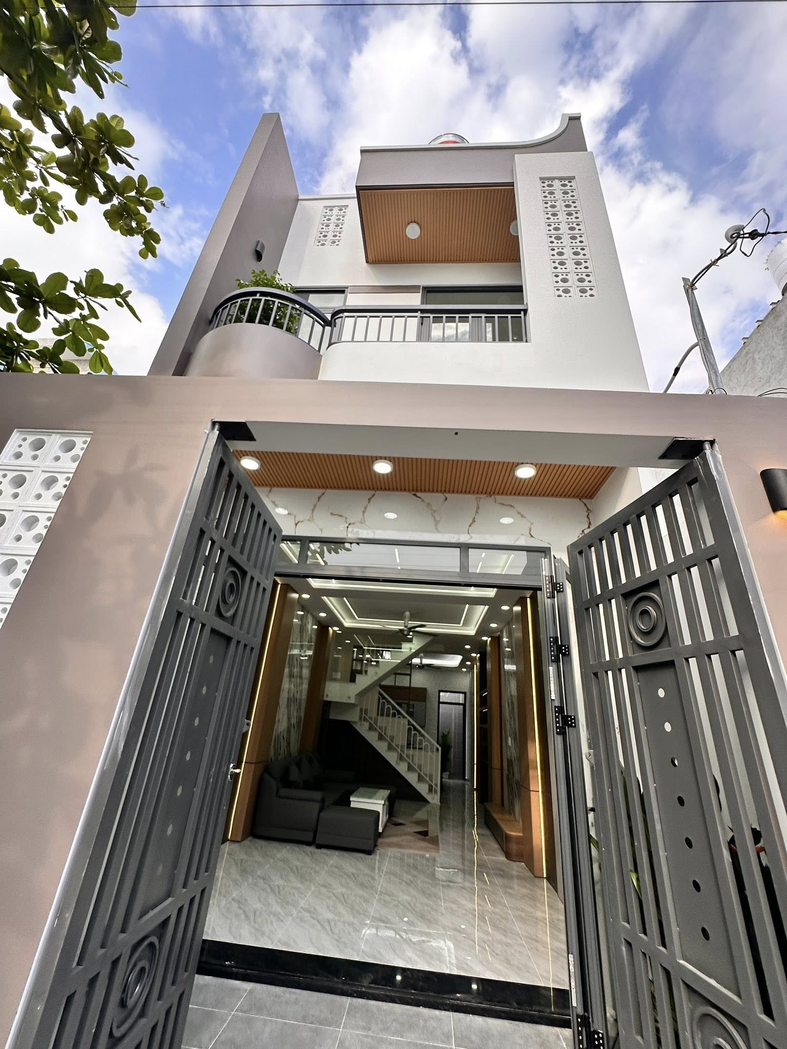 Bán nhà riêng đẹp tại Tôn Đản, Quận 4, diện tích 56m2, nhiều tiện ích