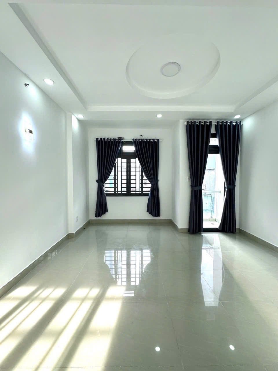 Bán gấp nhà Tô Hiến Thành, Phường 15, Quận 10, diện tích 48m2, giá bán 4,99 tỷ