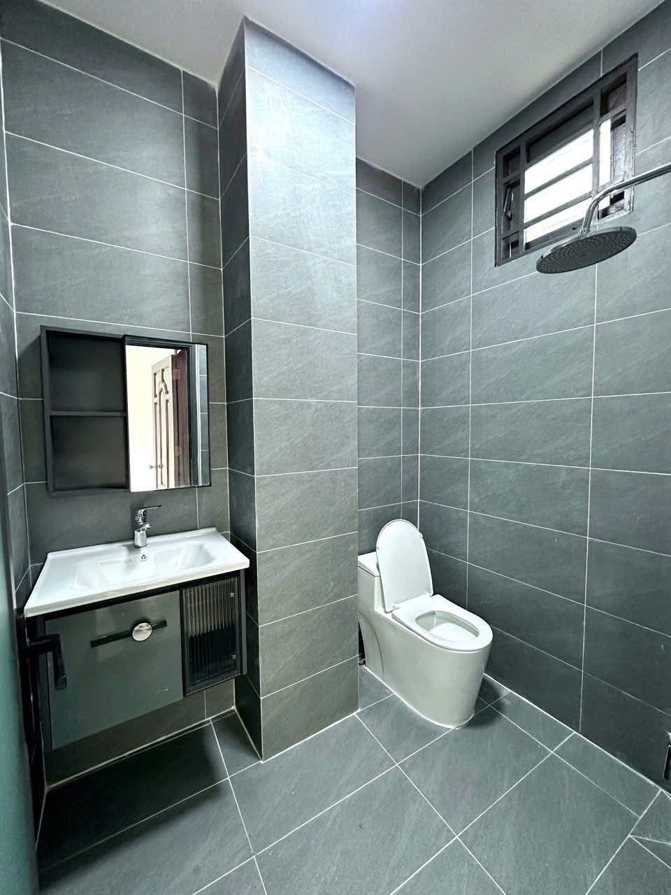 Bán gấp nhà Tô Hiến Thành, Phường 15, Quận 10, diện tích 48m2, giá bán 4,99 tỷ