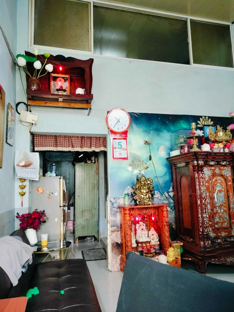 Bán nhà Lạc Long Quân, không quy hoạch, không lộ giới, diện tích 69m2, giá 4,3 tỷ