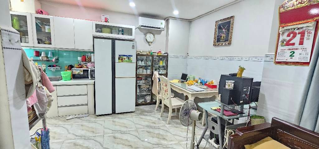 Sát mặt tiền Bà Hạt, 5 tầng, nội thất cao cấp, căn góc thoáng, 6 phòng, gần chợ Nguyễn Tri Phương