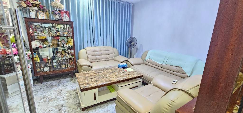 Sát mặt tiền Bà Hạt, 5 tầng, nội thất cao cấp, căn góc thoáng, 6 phòng, gần chợ Nguyễn Tri Phương