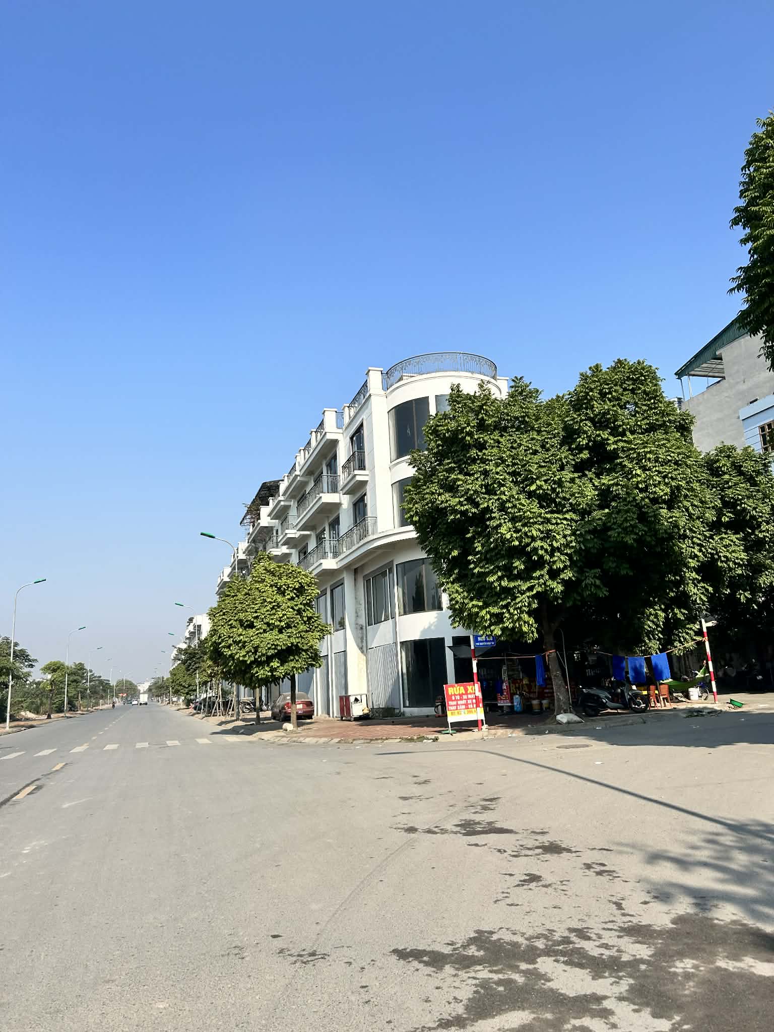 Bán nhà nguyên căn 2 mặt phố 5 tầng mặt phố Nguyễn Mậu Tài kinh doanh tốt, đầu tư tiềm năng