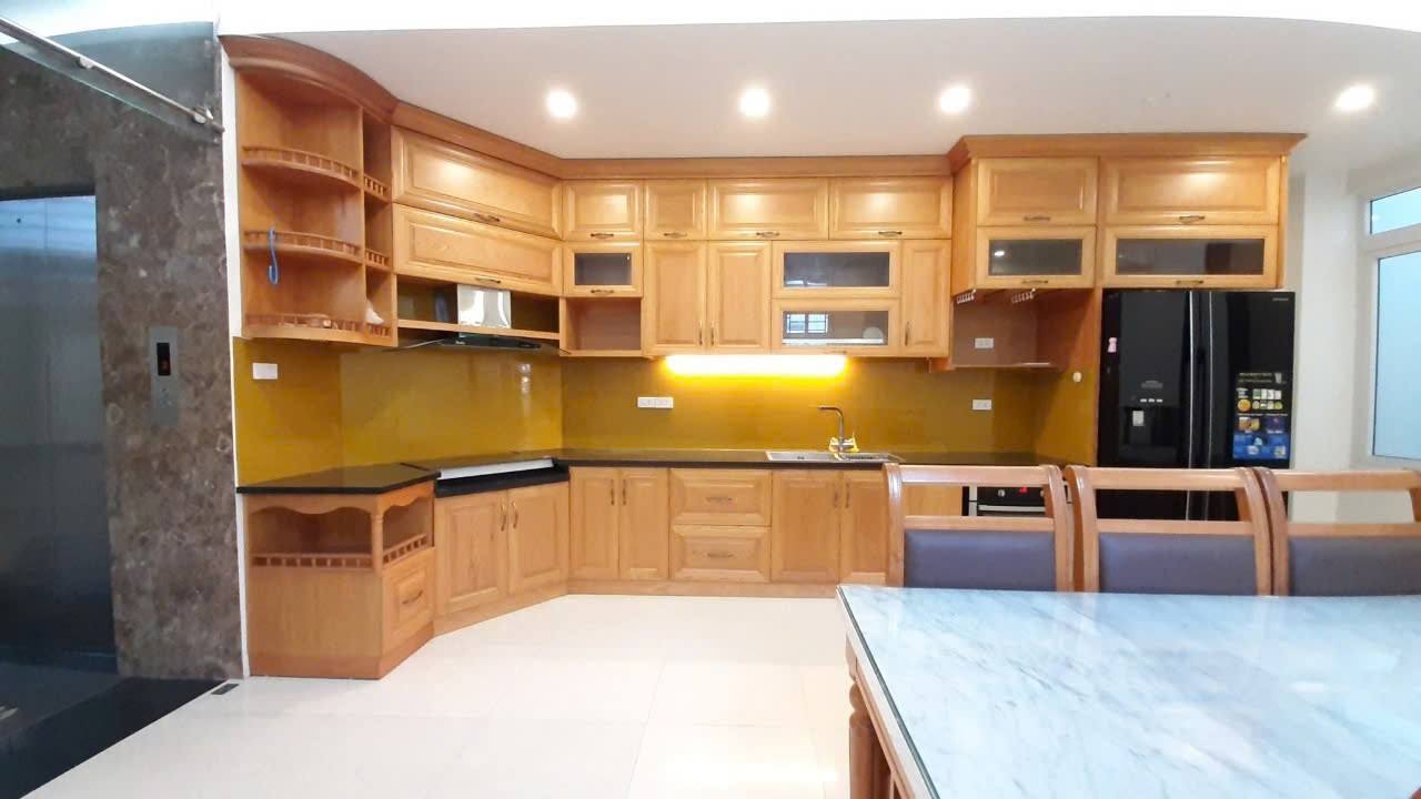 Bán nhà mặt đường Hoàng Hoa Thám, 109m2, 5 tầng, 47,5 tỷ