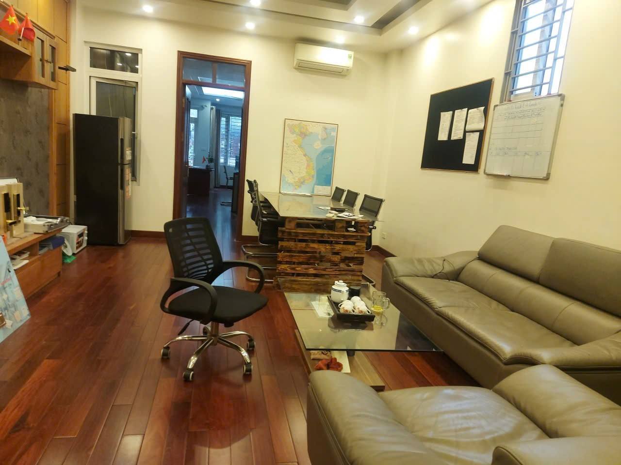 Bán nhà mặt đường Hoàng Hoa Thám, 109m2, 5 tầng, 47,5 tỷ