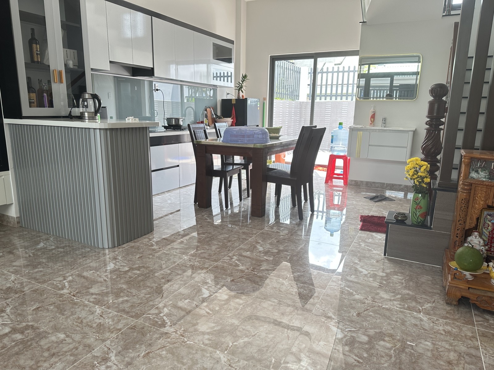 Nhà Tăng Nhơn Phú A, diện tích 75m2, giá 6,8 tỷ khu dân cư an ninh, 3 phòng ngủ