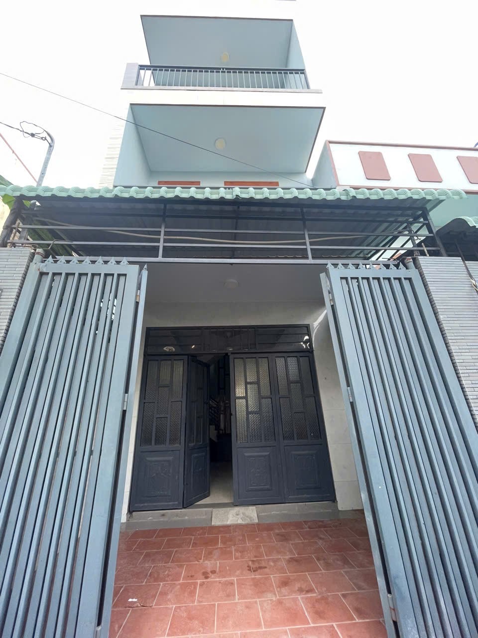 2 căn liền kề đường Lò Lu, diện tích 121m2, hẻm xe hơi quay đầu, nhà 4 lầu giá bán 9,5 tỷ