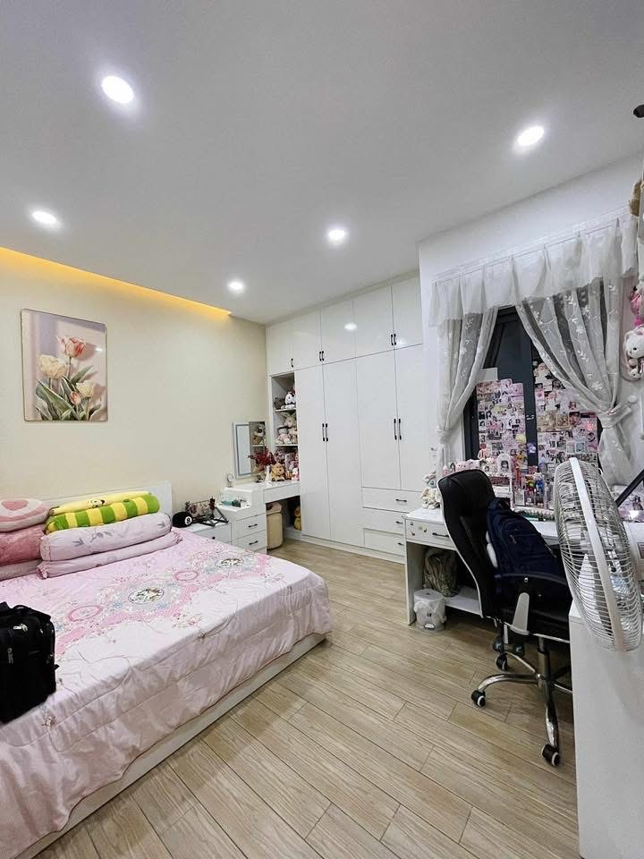 Mặt đường Nguyễn Văn Khối, 68m2, 3 tầng, full nội thất chỉ 10 tỷ