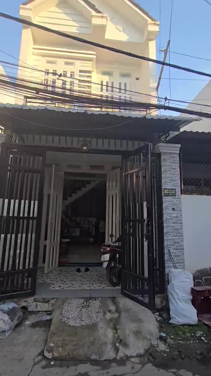 Cho thuê nhà nguyên căn bê tông cốt thép, gần chợ &amp; khu công nghiệp diện tích 56m2, giá 8,5 triệu/tháng