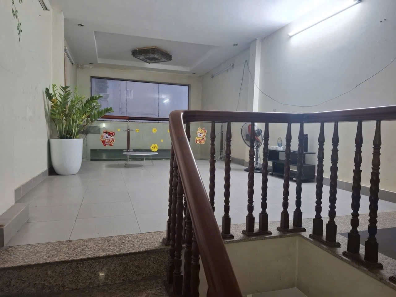 Cho thuê nhà riêng Phú Đô - Nam Từ Liêm 35m2 x 5 tầng, 3 ngủ 4 vệ sinh giá 11.5 triệu/tháng, ngõ ô tô