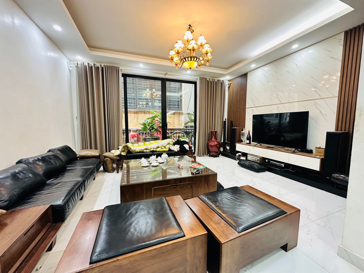 Bán nhà phố Kim Mã – Ba Đình, 50m2, 5 tầng, 23,5 tỷ