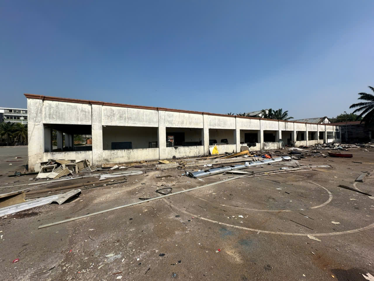 Cho thuê nhà văn phòng, mặt bằng, kho bãi xe 1500m2 mặt tiền QL 1A, Bình Tân