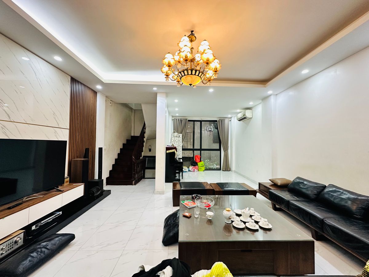 Bán nhà phố Kim Mã – Ba Đình, 50m2, 5 tầng, 23,5 tỷ