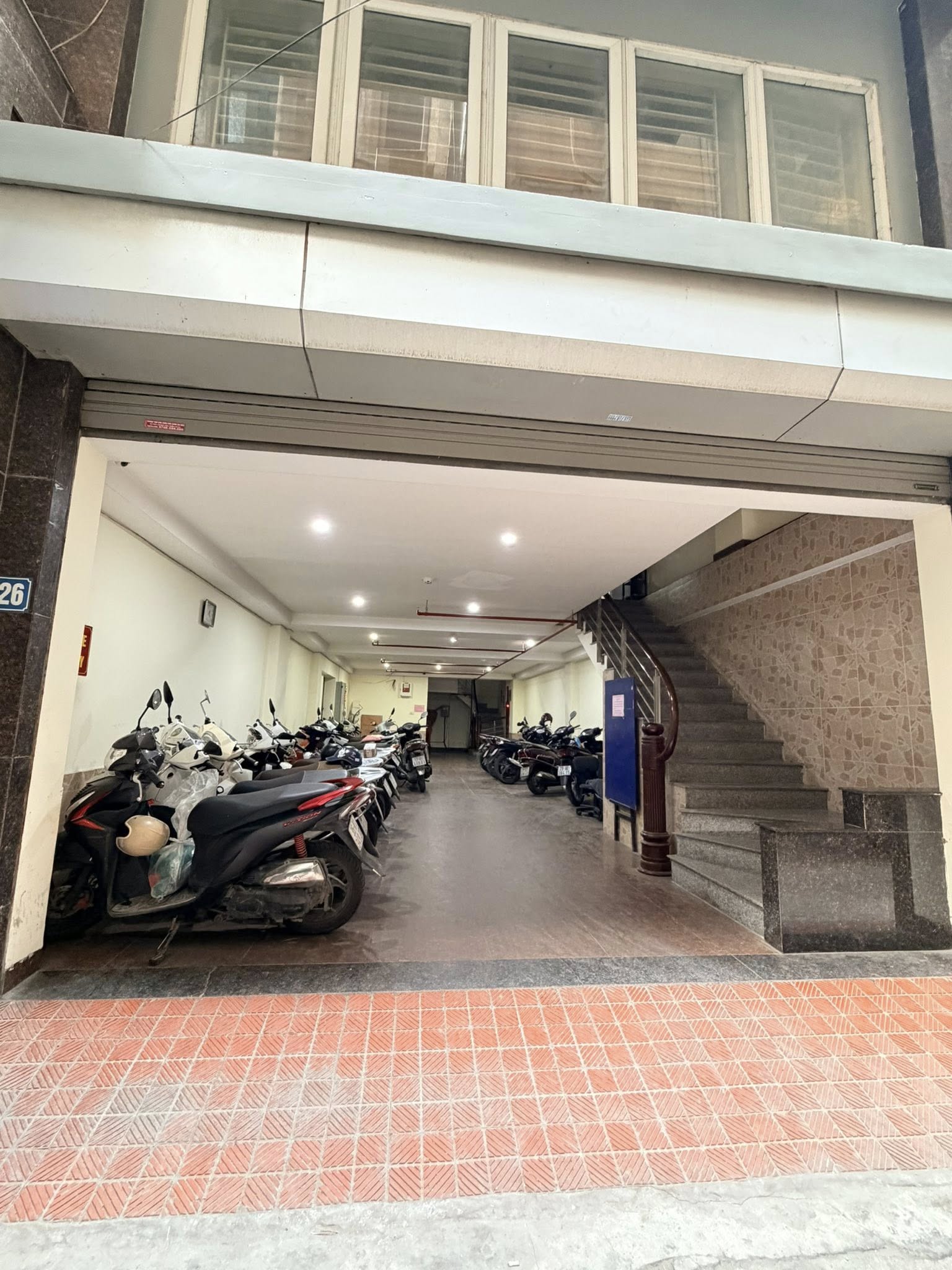 Bán tòa nhà phố Xã Đàn, 120m2 xây 10 tầng, thang máy, thông sàn