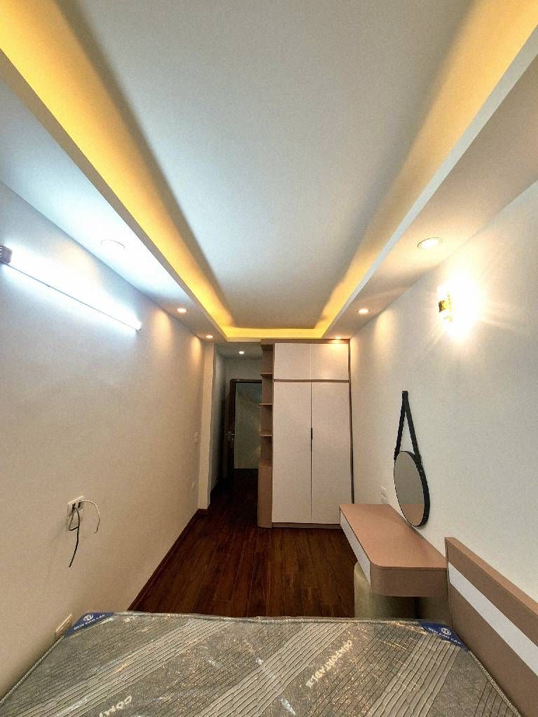 Nhà phố Tôn Thất Tùng – ngõ rộng – gần phố - nhà đẹp – 32m2 – 5 tầng – 7,15 tỷ