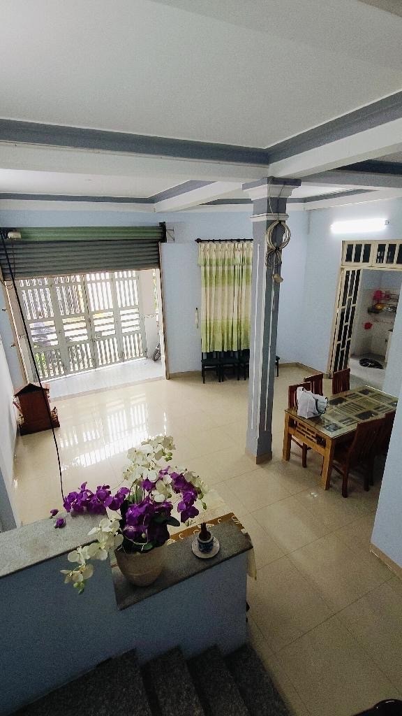 Nhà mặt tiền đường 10 Tăng Nhơn Phú B, diện tích 8461m2, nhà 2 lầu, 3 phòng ngủ, cho thuê giá tốt